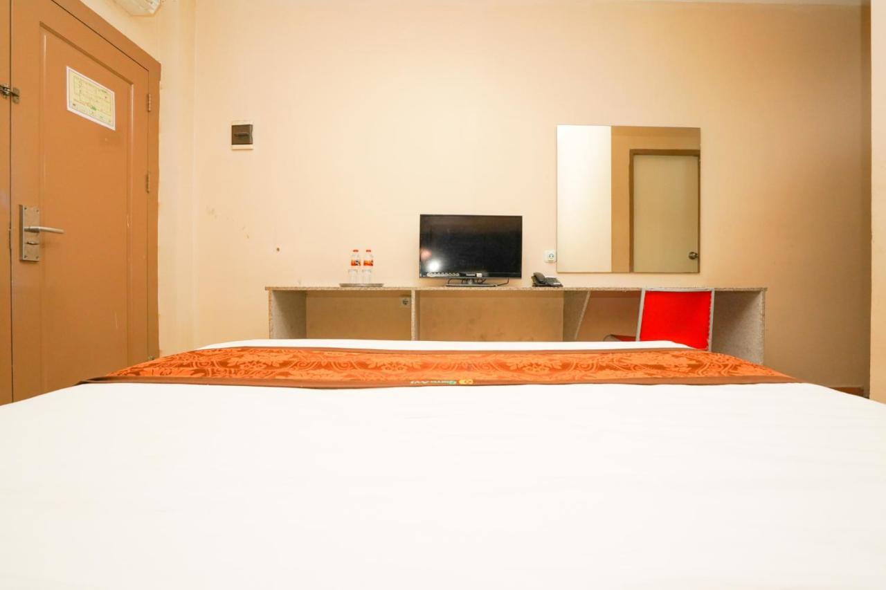 Avi Hotel סוראבאיה מראה חיצוני תמונה