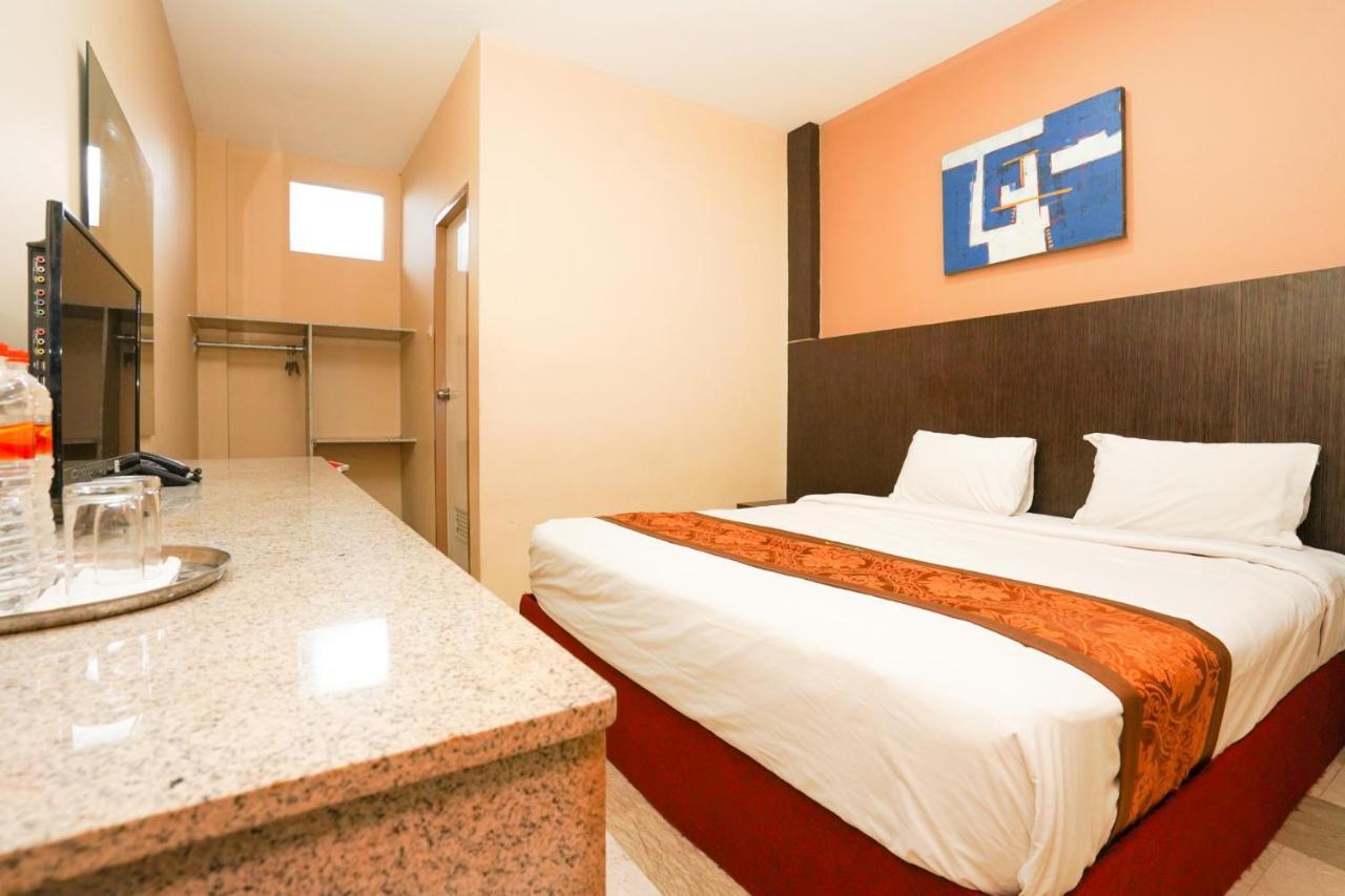 Avi Hotel סוראבאיה מראה חיצוני תמונה