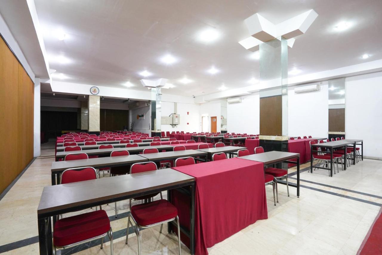 Avi Hotel סוראבאיה מראה חיצוני תמונה