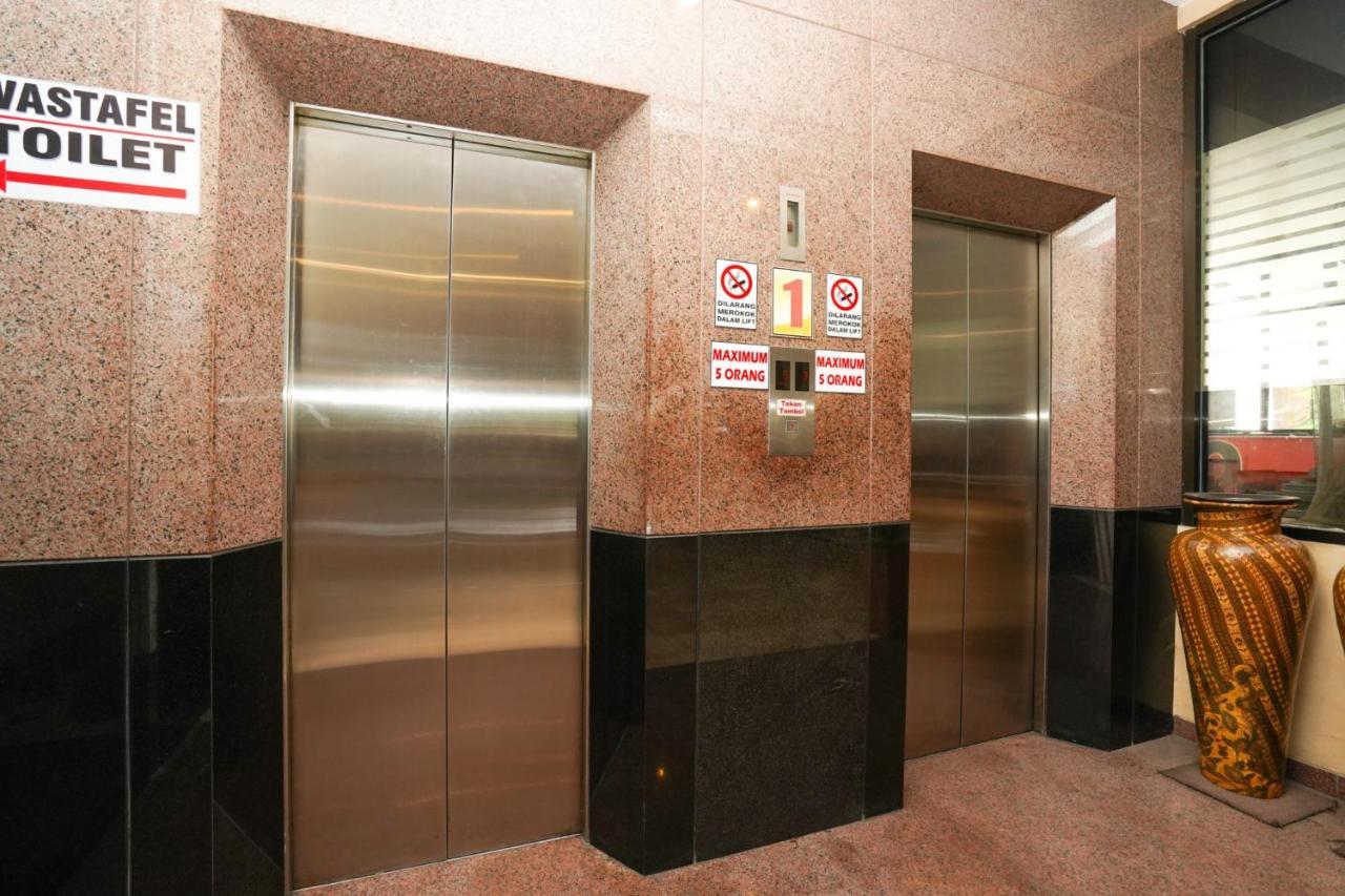 Avi Hotel סוראבאיה מראה חיצוני תמונה
