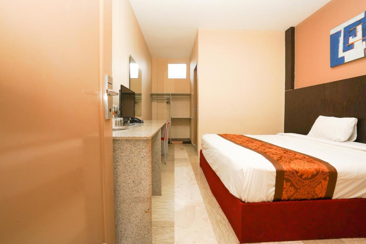 Avi Hotel סוראבאיה מראה חיצוני תמונה